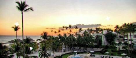 Private beach, white sand, sun-loungers, beach umbrellas