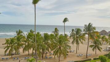 Private beach, white sand, sun-loungers, beach umbrellas