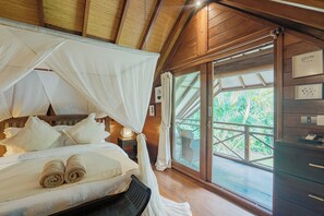 4 chambres, fer et planche à repasser