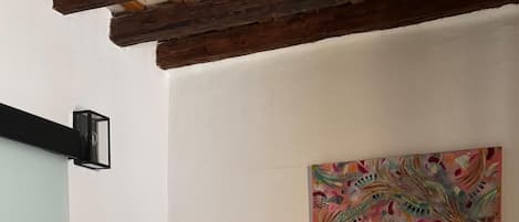 1 habitación y ropa de cama