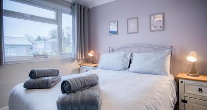 Swanbrook - 2 Bedroom Chalet- Freshwater East