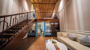 Exclusieve loft, magnetron | Verduisterende gordijnen, geluiddichte muren