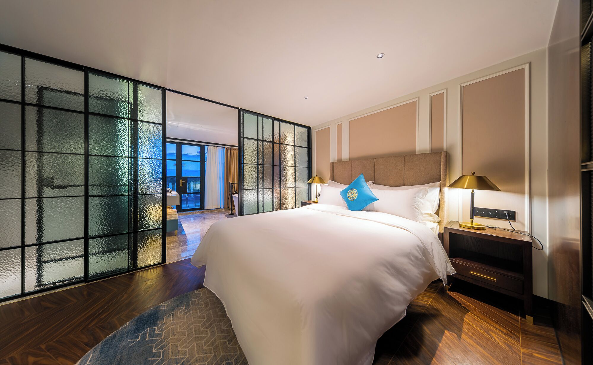 Blackout curtains, soundproofing, iron/ironing board, free WiFi