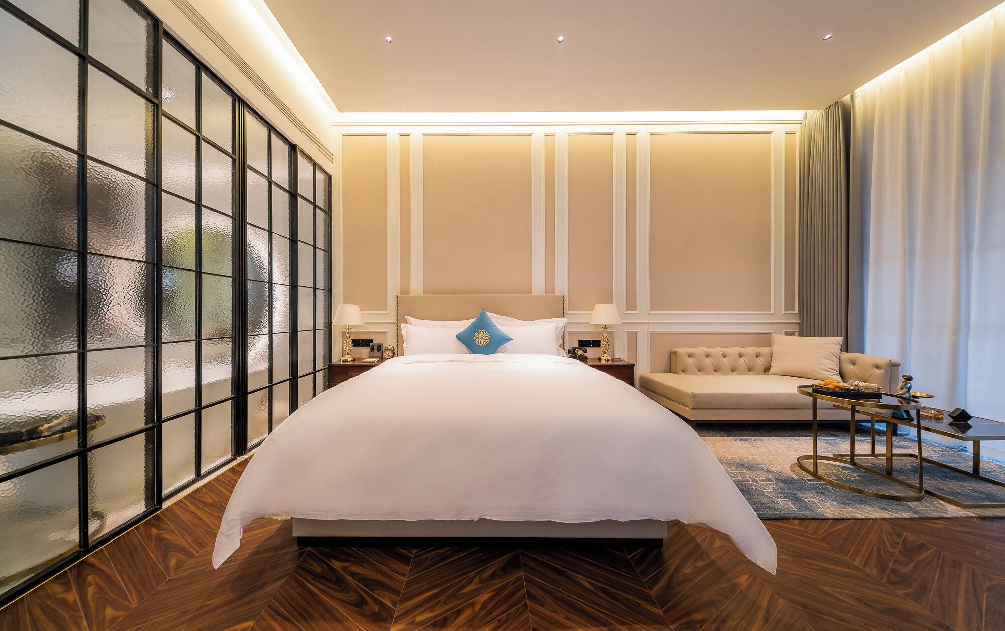 香榭尊享大床房 | 遮光窗帘、隔音、熨斗/熨板、免费 WiFi