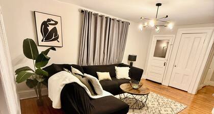 Luxe 2-bedroom apartment near university of Rochester and hospitals.pets allowed