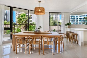 Deluxe-Apartment, 3 Schlafzimmer | Esszimmer