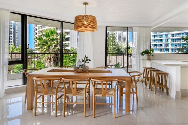 Appartement Deluxe, 3 chambres | Salle à manger
