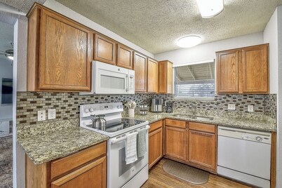 Centrally Located DFW Retreat