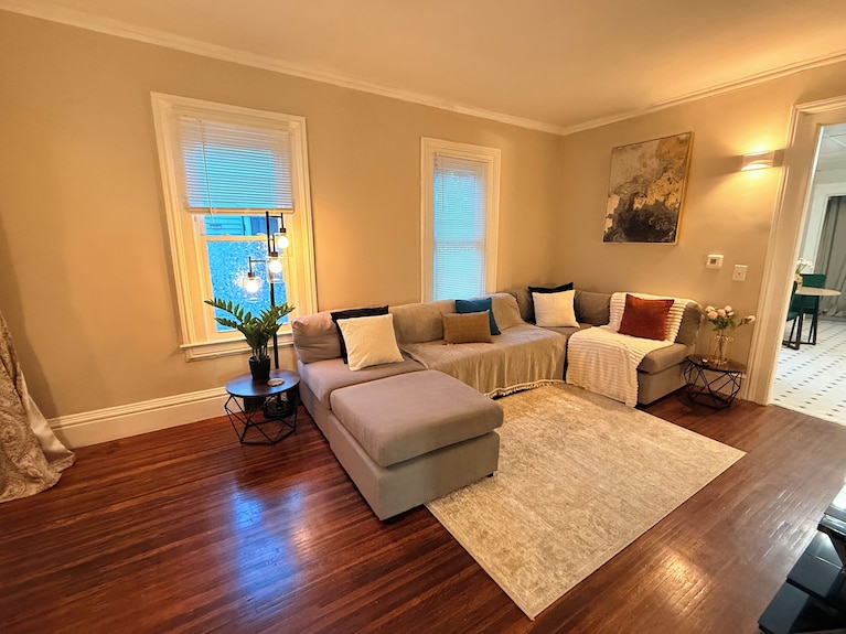Charming 2bed W Office By University Of Rochester, Strong Memorial And Hospitals - Rochester, NY