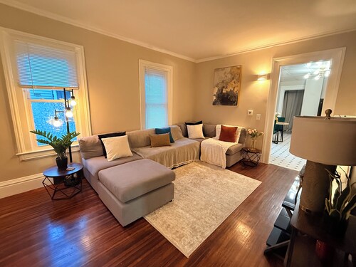 Charming 2bed w office by University of Rochester, Strong Memorial and hospitals