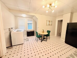 Dining - Charming 2bed w office by University of Rochester, Strong Memorial and hospitals (Rochester)