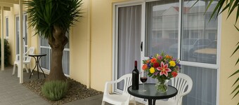 Fountain Court Motel