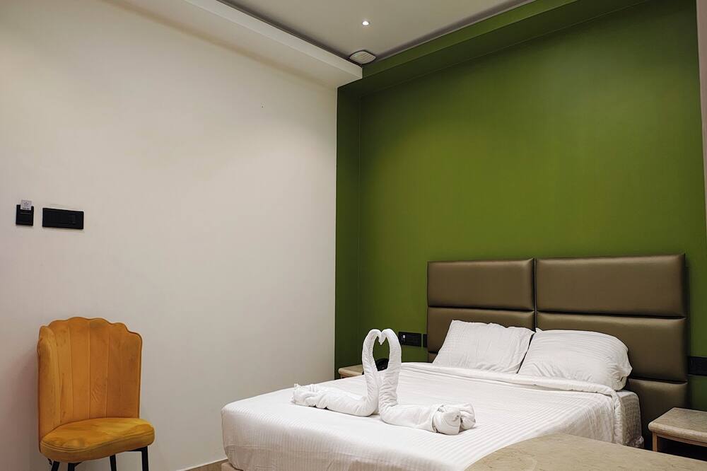The Cloud Hotel - Periyakattupalayan