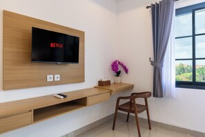 Apartment | Iron/ironing board