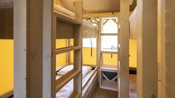 Apartment | 3 bedrooms, bed sheets