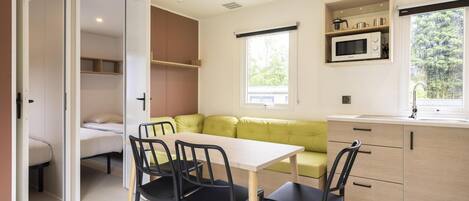 Apartment | Dining