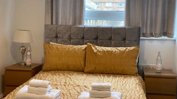 House | 3 bedrooms, iron/ironing board, free WiFi, bed sheets