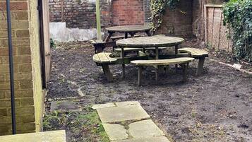 House | Outdoor dining