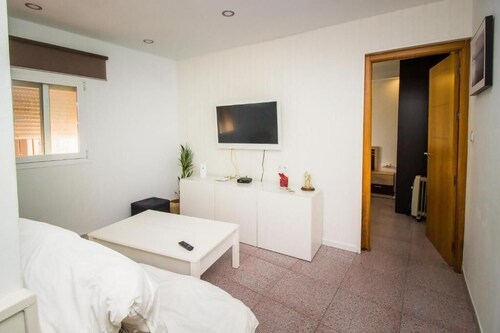 Cozy Apartment 50m from the beach