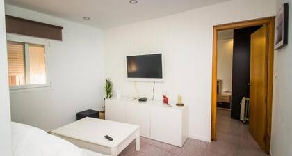 Cozy Apartment 50m from the beach