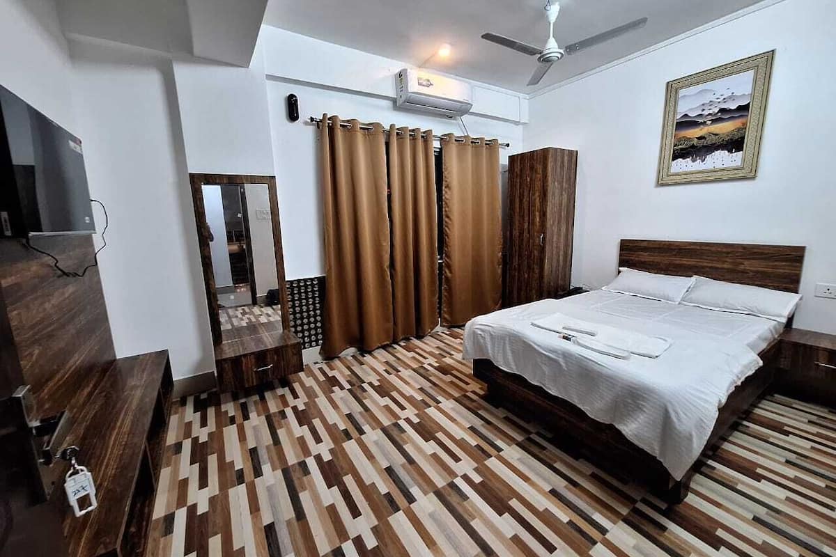 Executive Room | 1 bilik tidur, peralatan tempat tidur premium, meja
