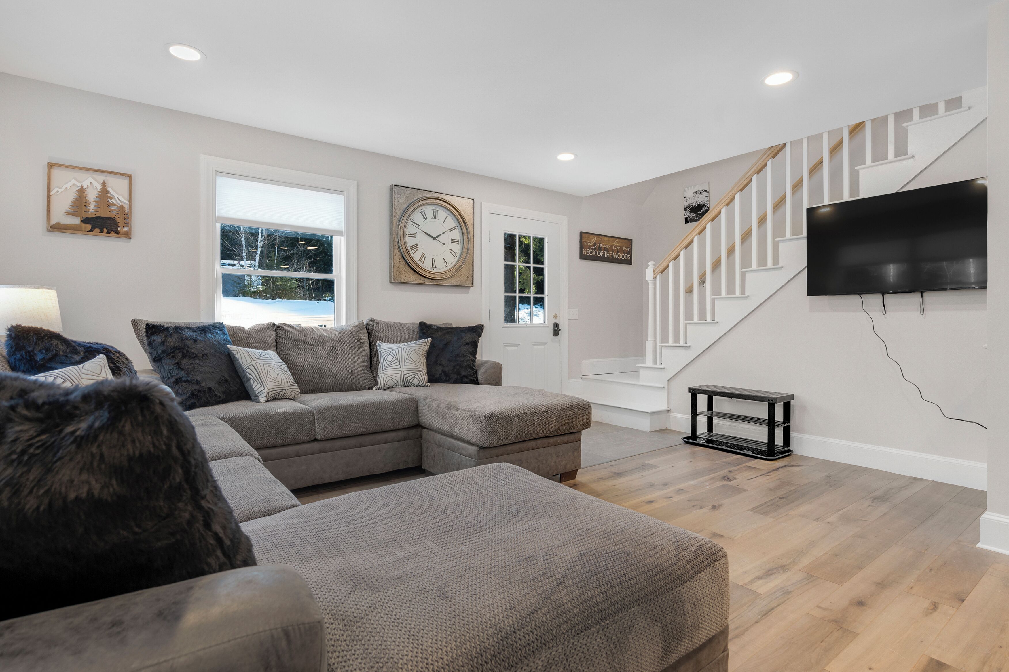 Smart TV, futbolito y libros 