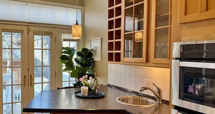 Ideal Group Getaway: Prime Location, Parking, Backyard, Sunroom & Pet-Friendly