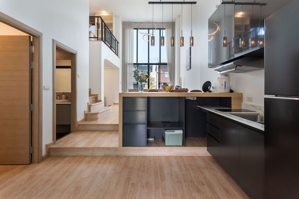 Kanna Miami Pool Villa | Living area | 55-inch LED TV with digital channels - Kanna Pool Villa (San Sai)