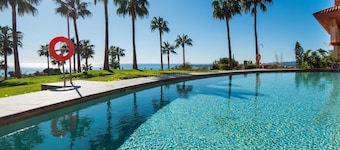 Higueron Hills 5* Beach Club