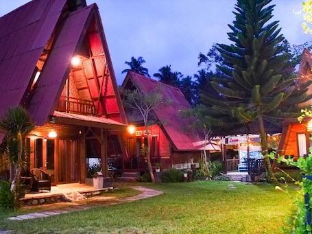Garden. Lovina Krui Surf