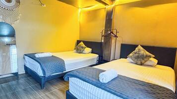 Basic Twin Room, Balcony, Garden View | Desk, free WiFi