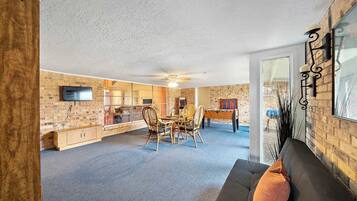 Fernseher, Videospiele, Arbeitsbereiche