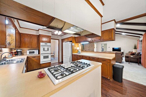 Weekend Escape Cabin:3BR+Sunroom +Games+Views