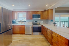 Fridge, microwave, dishwasher, coffee/tea maker