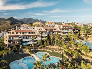 Exterior - Hoyo 2 | Panoramic Sea Views Golf Resort (Benahavís)