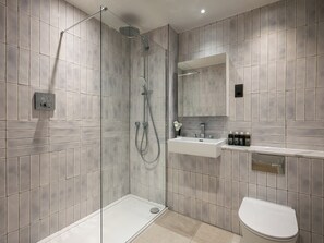 Bathroom - The Spitalfields Works by Urban Rest (London)