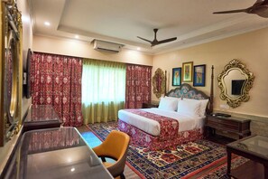 고급 침구, 노트북 작업 공간, 다리미/다리미판, 무료 WiFi