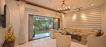 35 summer hill 4bhk by Arabian villas with huge pool and lawns