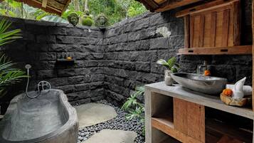 Villa, 1 chambre, vue piscine | Salle de bain