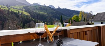 Füchsle holiday flat with mountain views in Wildhaus