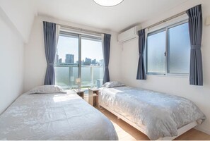 Comfort Villa | 4 bedrooms, free WiFi - Popular Shinjuku area Maximum12 People (Tokyo)