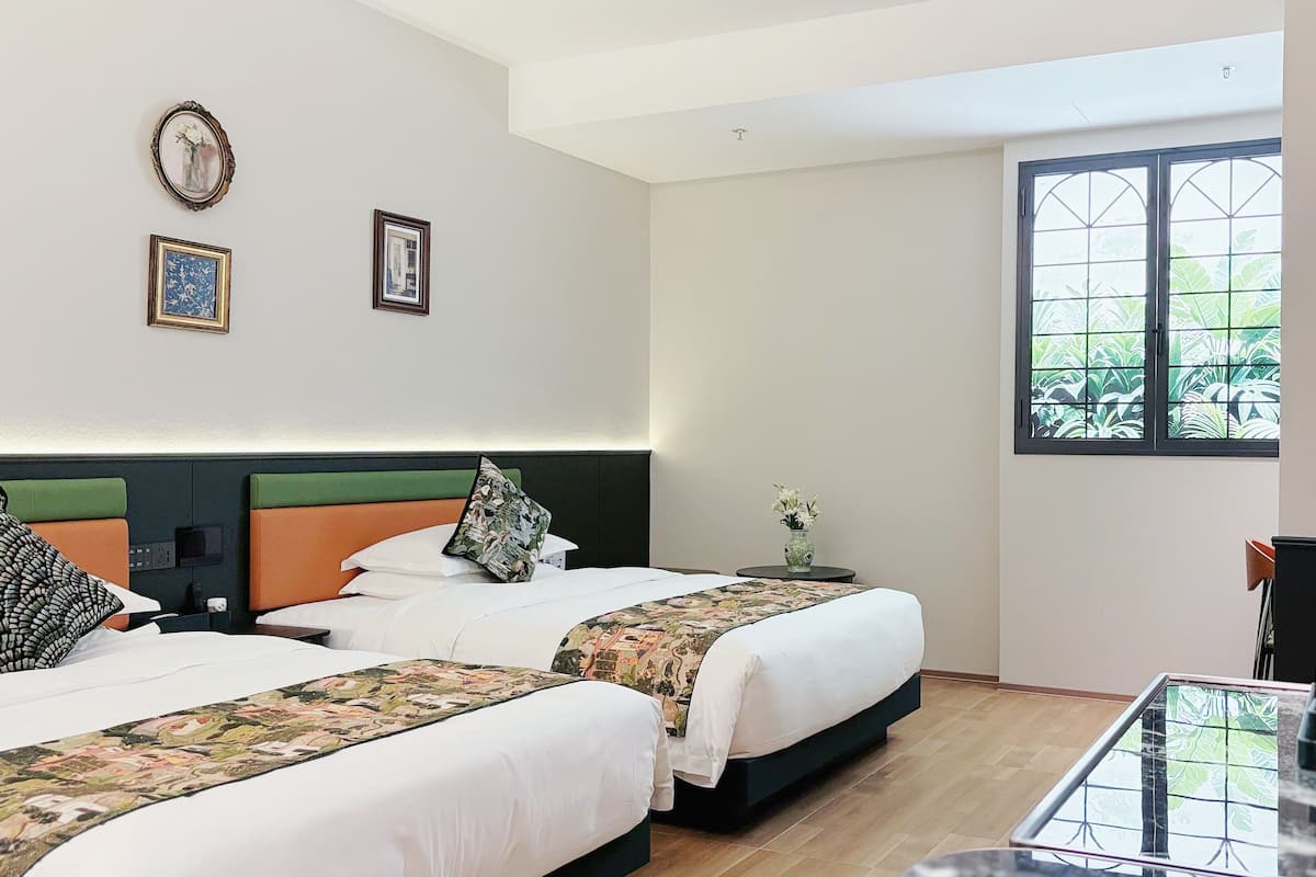 Basic Twin Room, 2 Queen Beds | 2 bedrooms, premium bedding, down comforters, memory foam beds