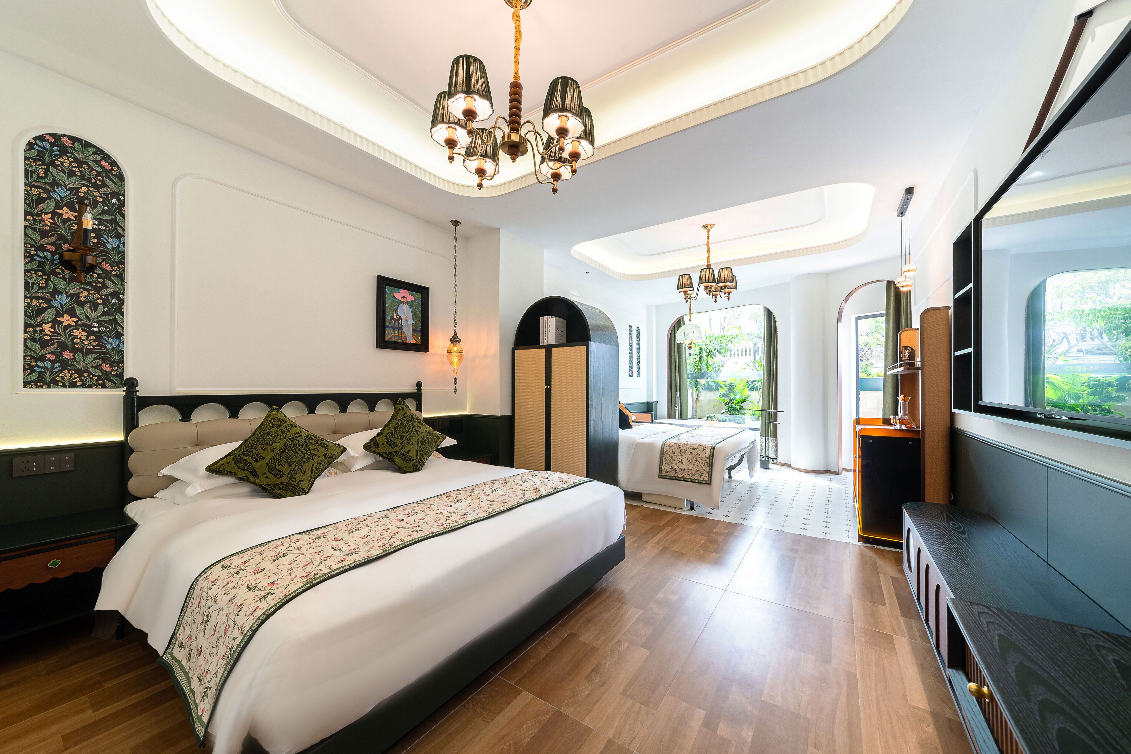 Presidential Suite, 2 Bedrooms, Terrace, City View | Premium bedding, down comforters, memory foam beds