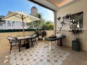 Suite Premier, balcon, vue sur la ville | 2 chambres, literie de qualité, couette en duvet