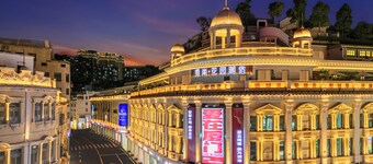 Vishan Garden Trendy Hostel