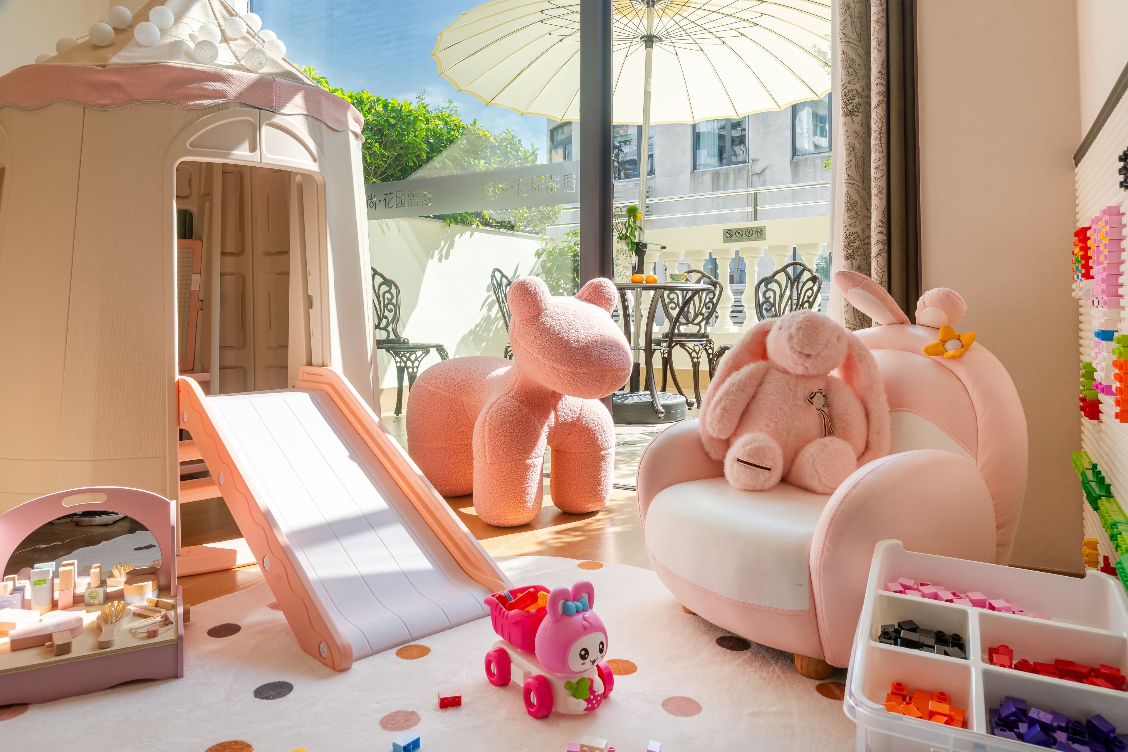 Senior Studio Suite | Premium bedding, down duvets, memory-foam beds, individually decorated