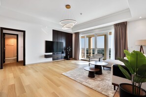 Smart TV - Stunning 1BR Haven w/ Canal Views | Gym & Pool (Dubai)