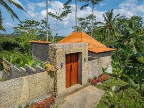 Interior entrance - Villa Kuma Ubud (Tegallalang)
