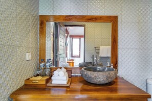 Bathroom - Villa Kuma Ubud (Tegallalang)