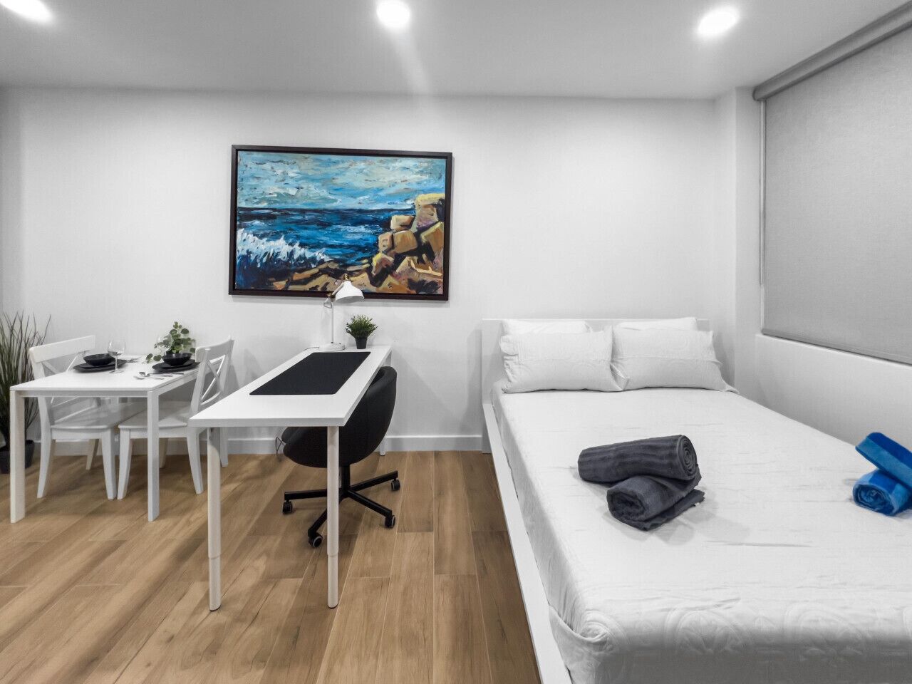 Desk, travel crib, free WiFi, bed sheets